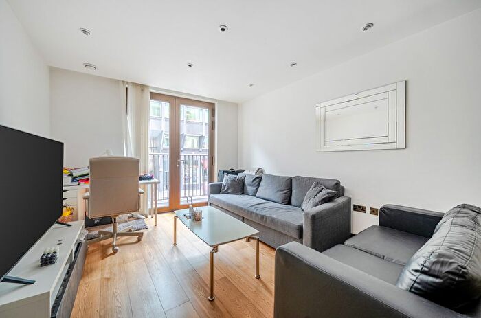 1 Bedroom Flat For Sale In Fetter Lane, London, EC4A