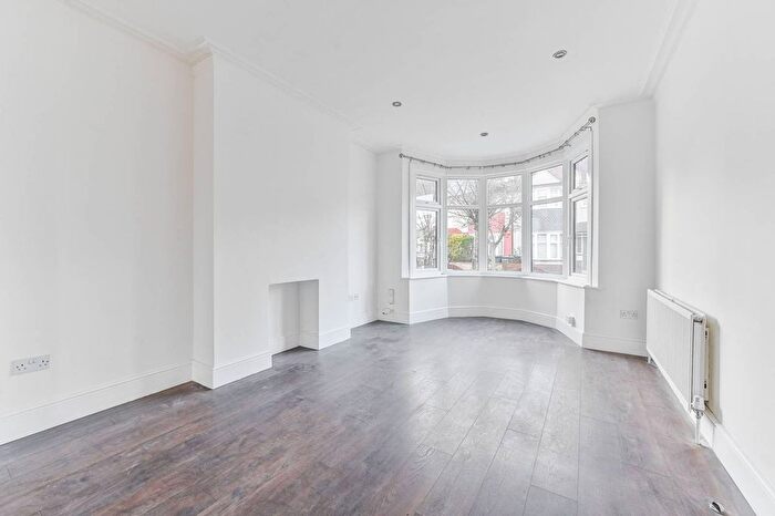 3 Bedroom Terraced House To Rent In Dalmeny Avenue, Norbury, London, SW16