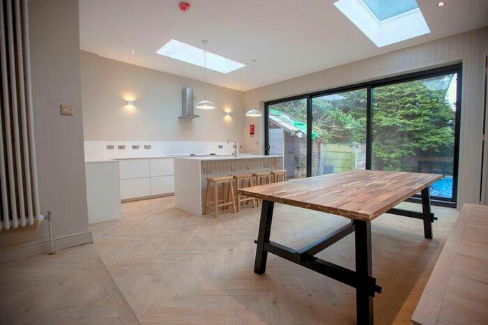 10 Bedroom House To Rent In Birchfields Road Manchester, M13