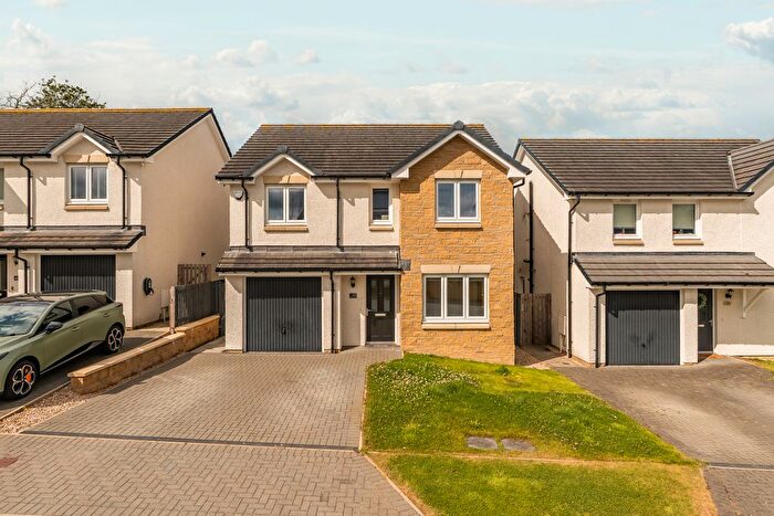 4 Bedroom Villa For Sale In Croft Park Cresent, Whitburn, EH47