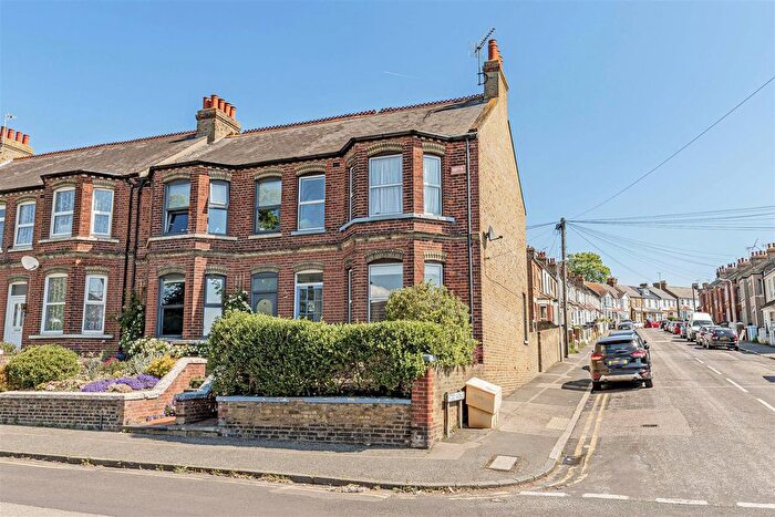 4 Bedroom End Of Terrace House For Sale In Upper Dane Road, Margate, CT9