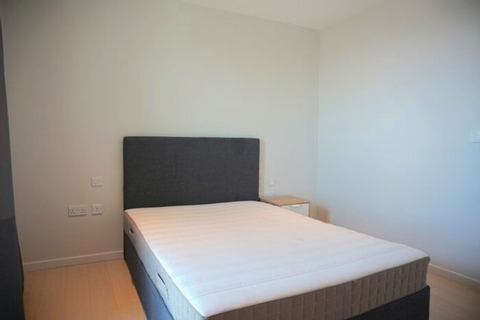 1 Bedroom Flat For Sale In Glasshouse Gardens, London, E20