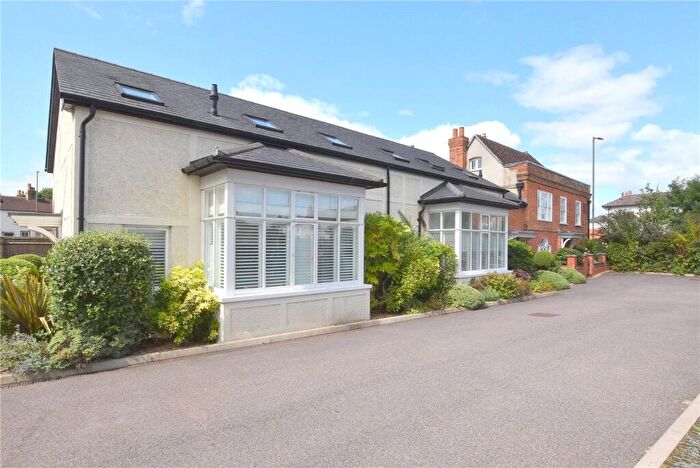 2 Bedroom Semi-Detached House To Rent In Portsmouth Road, Cobham, KT11