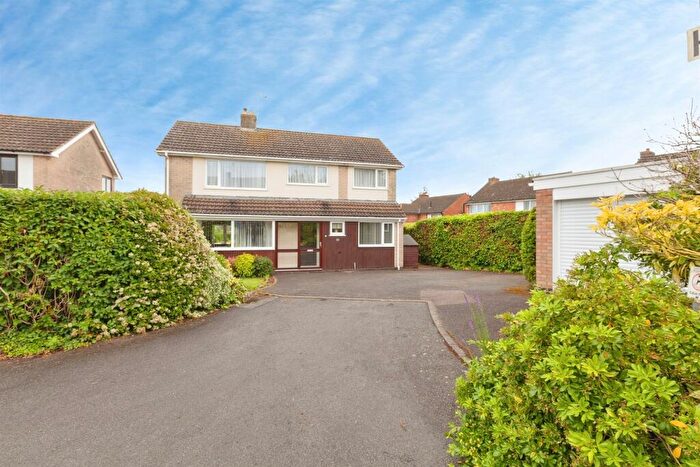 5 Bedroom Detached House For Sale In Marston Close, Oadby, Leicester, LE2