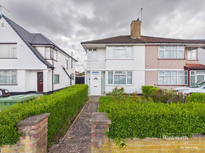 3 Bedroom Semi Detached House For Sale In Ormesby Way, Harrow, HA3
