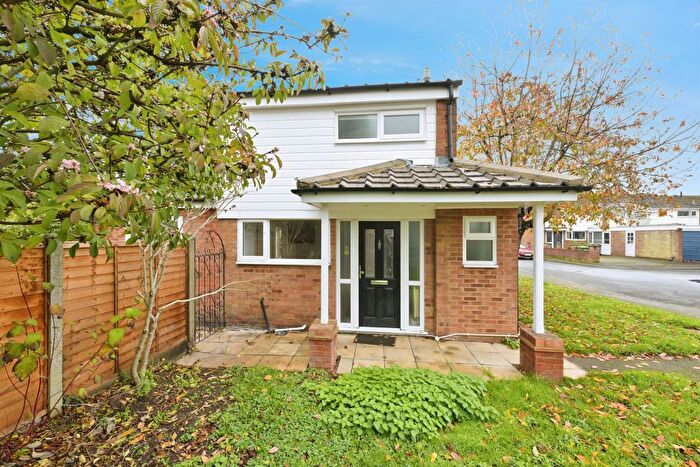 3 Bedroom Detached House For Sale In Wallers Way, Hoddesdon, EN11
