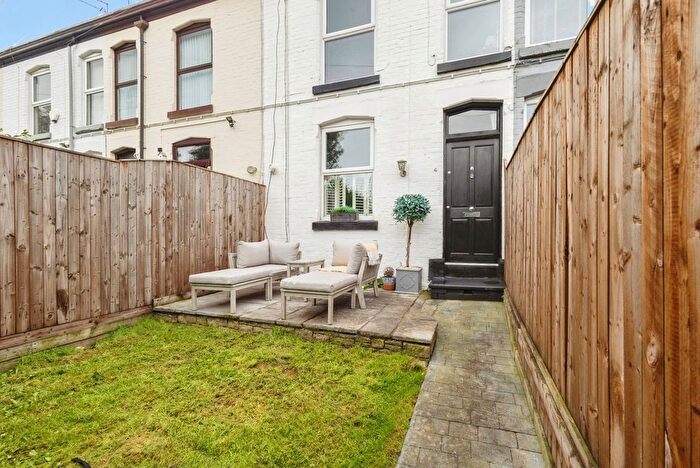 2 Bedroom Terraced House For Sale In Norris Bank Terrace, Stockport, Greater Manchester, SK4