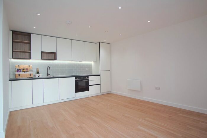 1 Bedroom Flat To Rent In Finlay House, Commander Avenue, London, NW9
