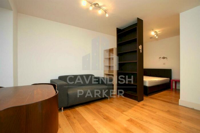 Flat To Rent In Bride Street, Islington, London, N7