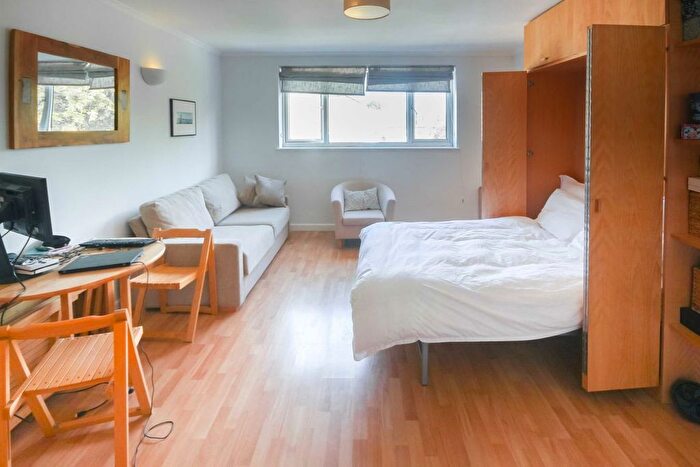 Studio To Rent In Farm Lane, Fulham, SW6