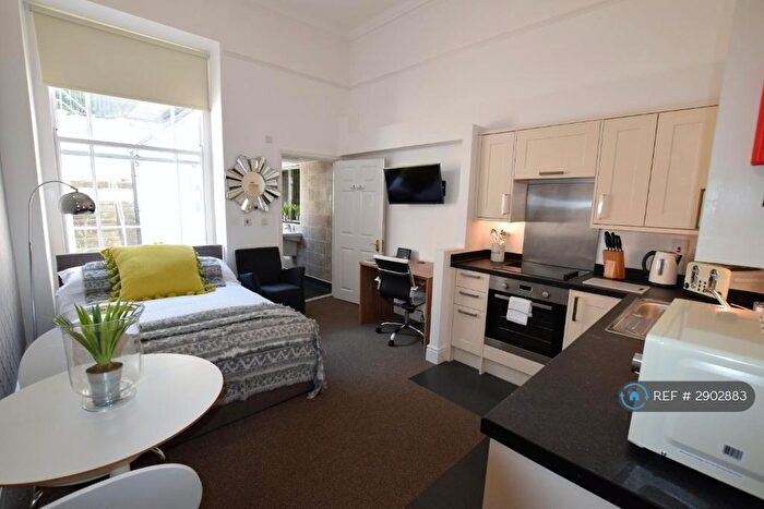 Studio To Rent In Berkeley Square, Bristol, BS8 - Photo 3
