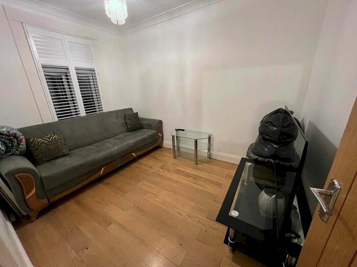 1 Bedroom Flat To Rent In Sunnyside Road, Ilford, IG1