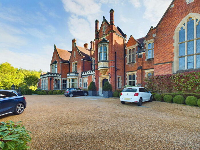 2 Bedroom Duplex For Sale In Stane Street, Billingshurst, West Sussex, RH14