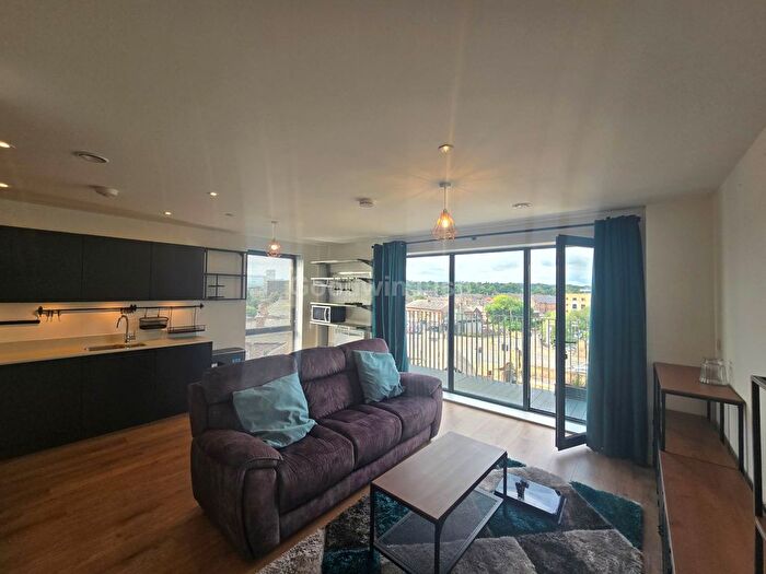 3 Bedroom Flat To Rent In The Wharf, Wharf Road, Altrincham, WA14