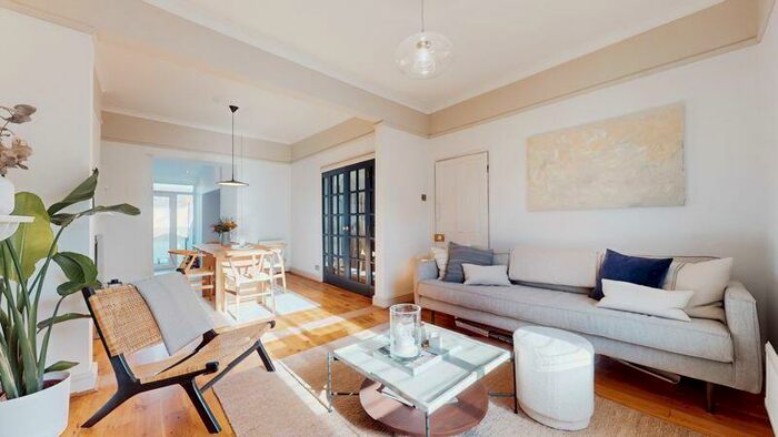 3 Bedroom Terraced House For Sale In John Street, Penarth, CF64