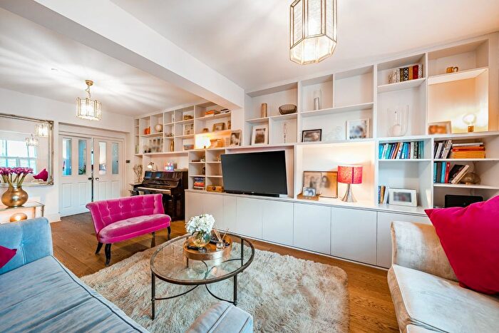 3 Bedroom Detached House To Rent In Ilbert Street, London, W10