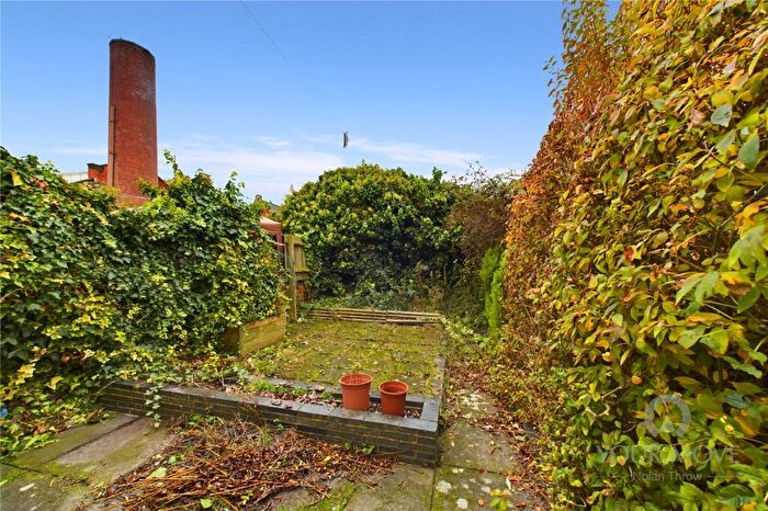 3 Bedroom Terraced House For Sale In Lutterworth Road, Abington, Northampton, Northamptonshire, NN1