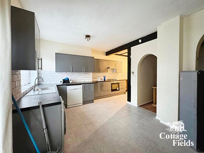 3 Bedroom House To Rent In Northfield Road, Waltham Cross - Stylish, Spacious, Well-Located, EN8