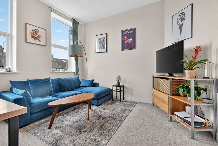 2 Bedroom Flat For Sale In Beaconsfield Street, Acomb, YO24