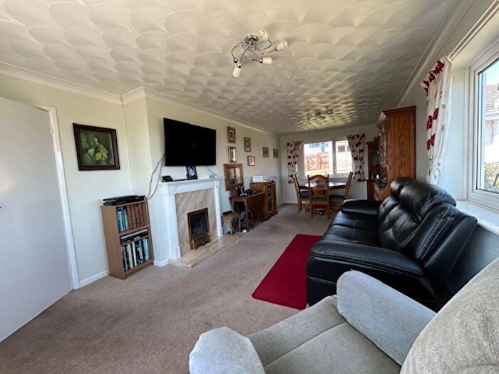 2 Bedroom Detached Bungalow For Sale In Oakbury Drive, Weymouth, DT3