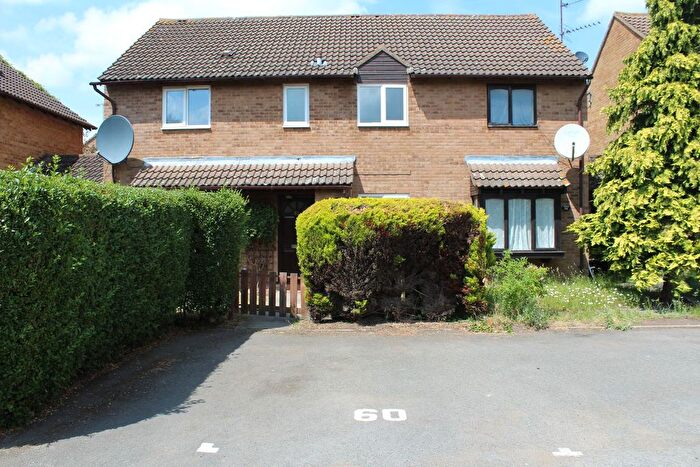 2 Bedroom Property To Rent In Senwick Drive, Wellingborough, NN8