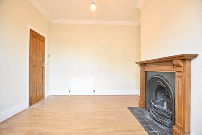4 Bedroom Terraced House To Rent In Napier Road, Leytonstone, E11