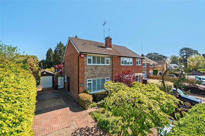 2 Bedroom Semi-Detached House For Sale In Aplin Way, Lightwater, Surrey, GU18