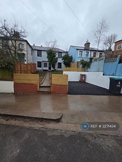 3 Bedroom Semi-Detached House To Rent In St. James Lane, London, N10