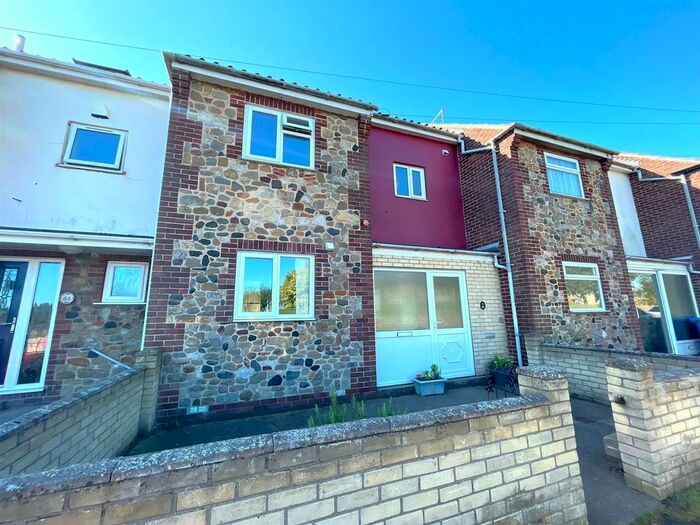 3 Bedroom Terraced House For Sale In Church Street, Aldbrough, Hull, HU11