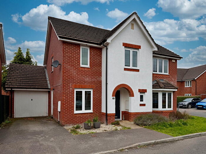 4 Bedroom Detached House For Sale In Herriard Place, Beggarwood, RG22