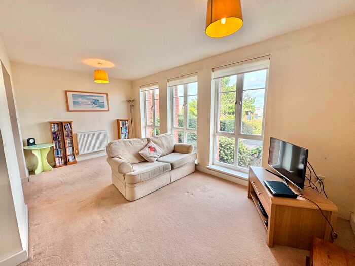 1 Bedroom Flat For Sale In Mariners Wharf, Newhaven, BN9