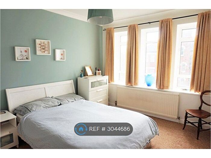 2 Bedroom Flat To Rent In Thanet Lodge, London, NW2