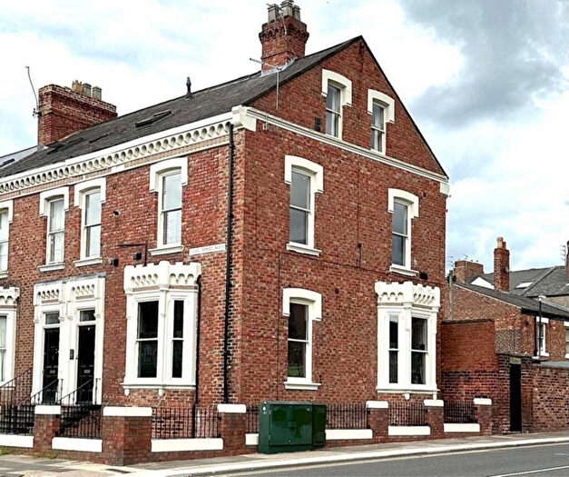 6 Bedroom Terraced House For Sale In Azalea Terrace North, Sunderland, SR2