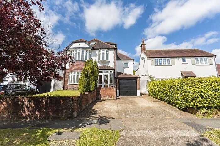 5 Bedroom Detached House For Sale In Upper Pines, Banstead, SM7