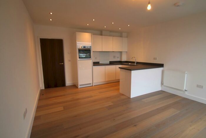 2 Bedroom Apartment To Rent In Berwick House, Orpington, BR6