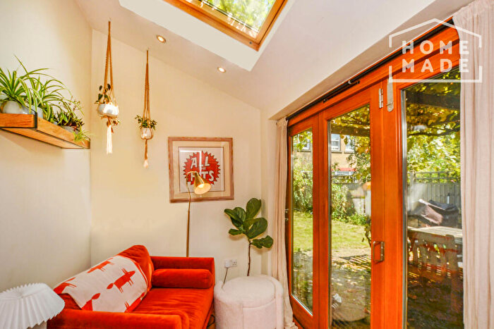 2 Bedroom Semi-Detached House To Rent In Sartor Road, SE15