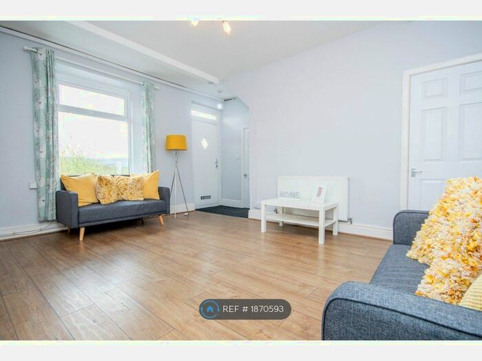 3 Bedroom Terraced House To Rent In High Street, Padiham, Burnley, BB12