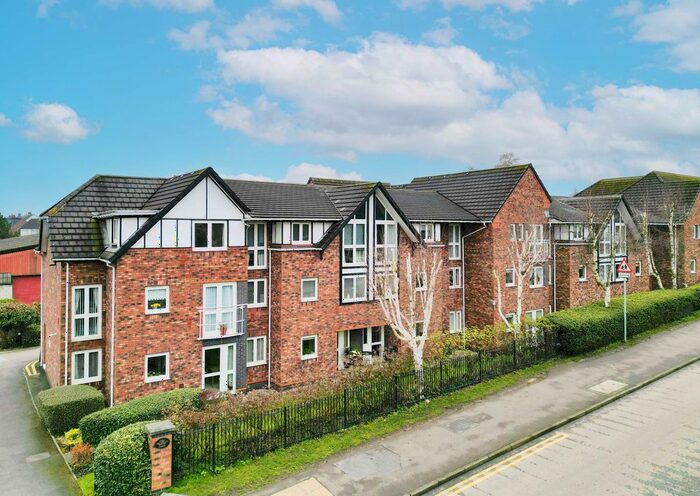 1 Bedroom Flat For Sale In London Road, Stockton Heath, WA4