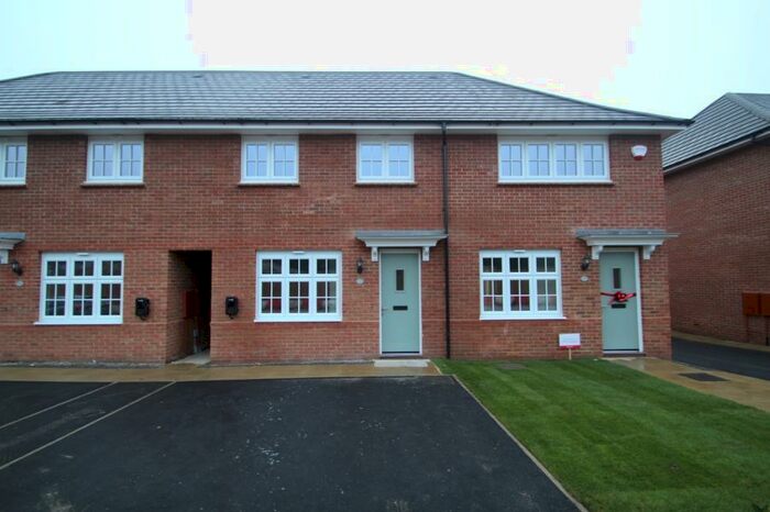 3 Bedroom Town House To Rent In Ashbourne Avenue, Leeds, LS15