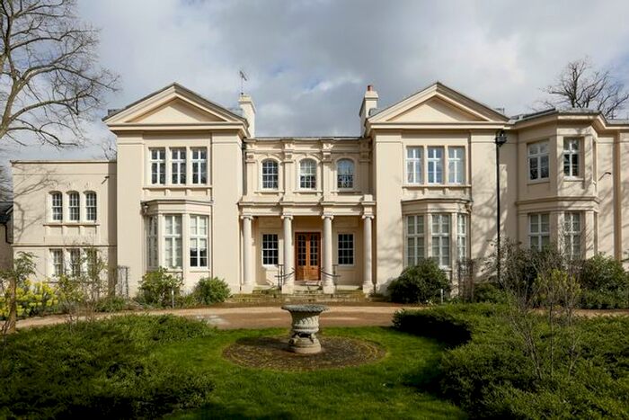 1 Bedroom Flat To Rent In Wimbledon Park Side, London, SW19