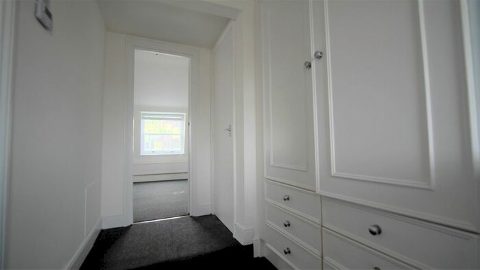 2 Bedroom Flat To Rent In Blenheim Terrace, London, NW8