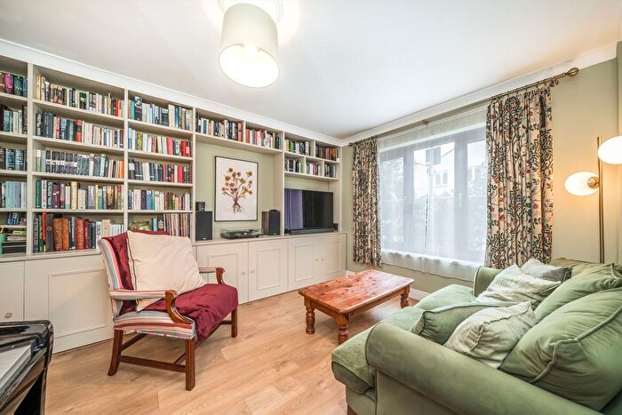 3 Bedroom Property For Sale In Patmos Road, Oval, SW9