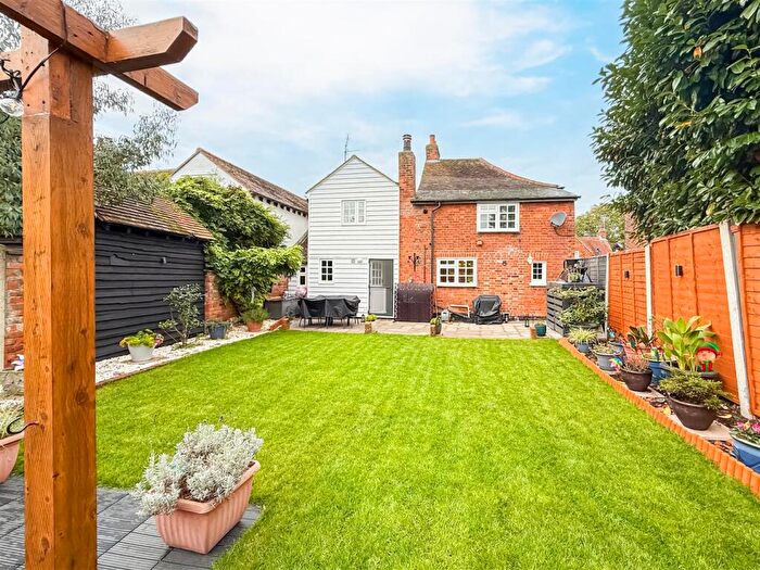 4 Bedroom Semi-Detached House For Sale In South Street, Tillingham, Southminster, CM0