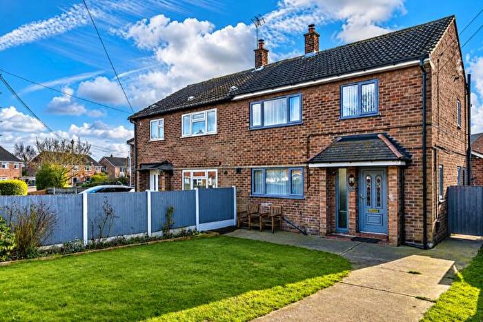 3 Bedroom Semi-Detached House For Sale In Abbott Crescent, Farnsfield, NG22