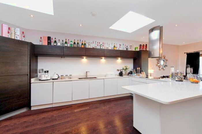 3 Bedroom Terraced House To Rent In Langthorne Street, London, SW6