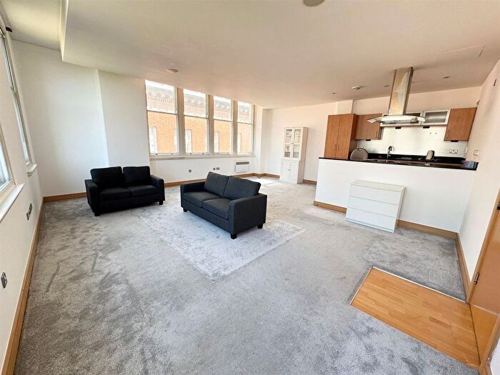 2 Bedroom Flat To Rent In Water Street, Liverpool, L3