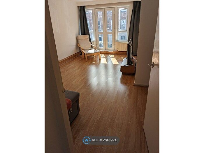 1 Bedroom Flat To Rent In James Docherty House, London, E2