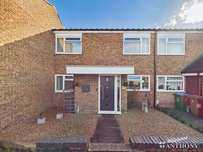 3 Bedroom Terraced House For Sale In Hampden Road, Stoke Mandeville, HP22