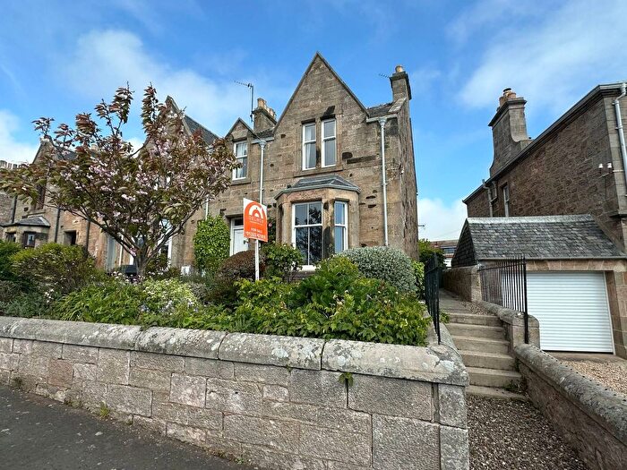 3 Bedroom Terraced House For Sale In Temple Crescent, Crial, KY10