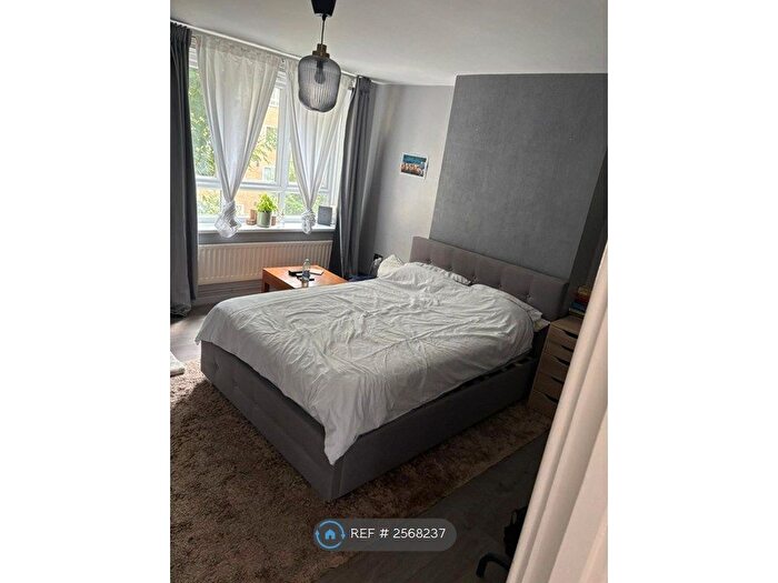 1 Bedroom Flat To Rent In Coombe House, London, N7